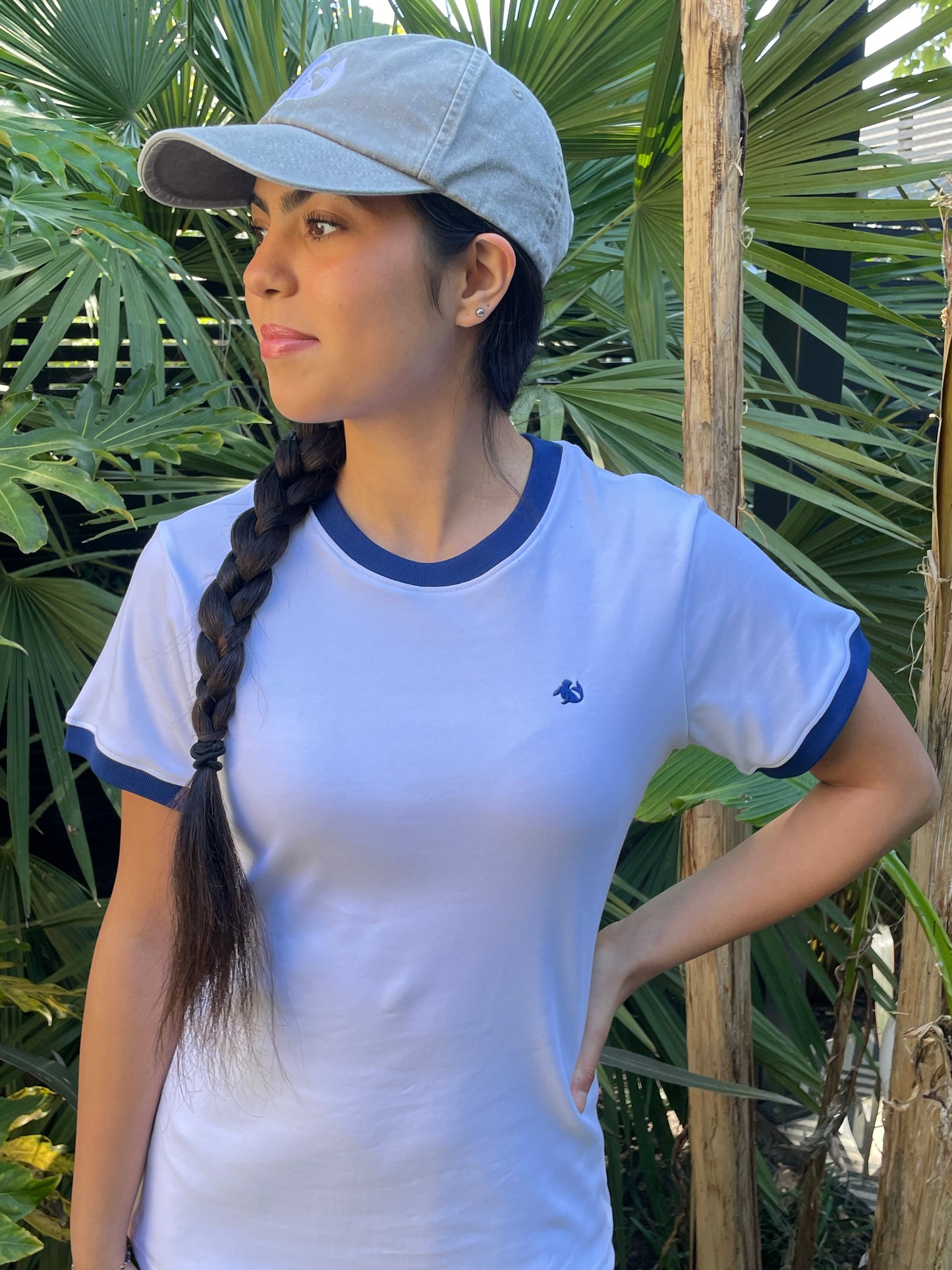 girl in spotted-seal retro-ribbed t-shirt